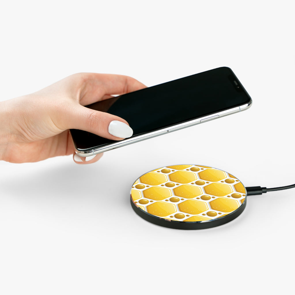 Honeycomb Pattern Wireless Charger – Yellow Bee-Inspired Fast Charging Pad